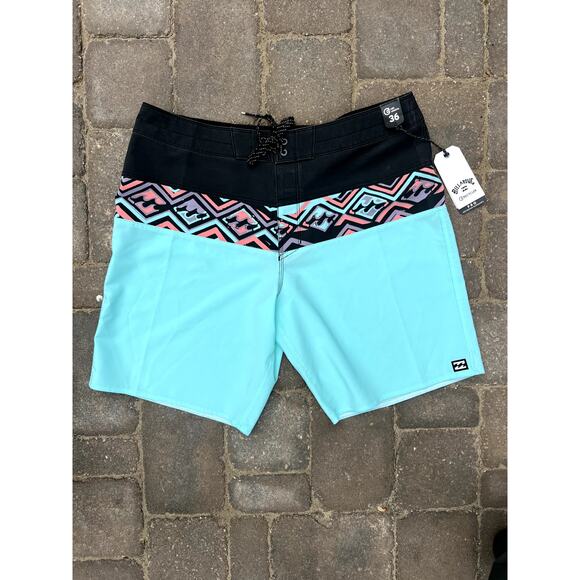 NWT BIllabong Momentum Pro performance board shorts size 36 - Picture 1 of 4